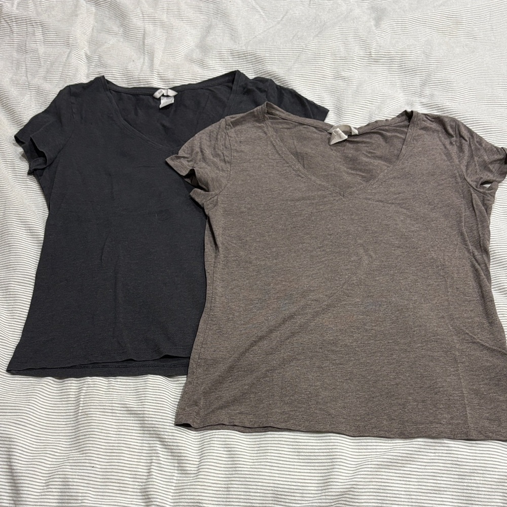 H&M Women's V-Neck Tees - Black and Brown